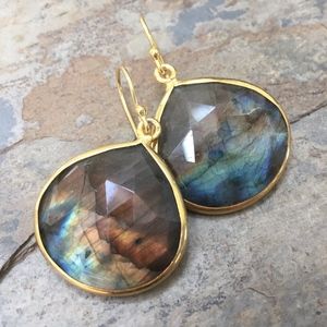Labradorite Earrings New! Moonshine and Pe…